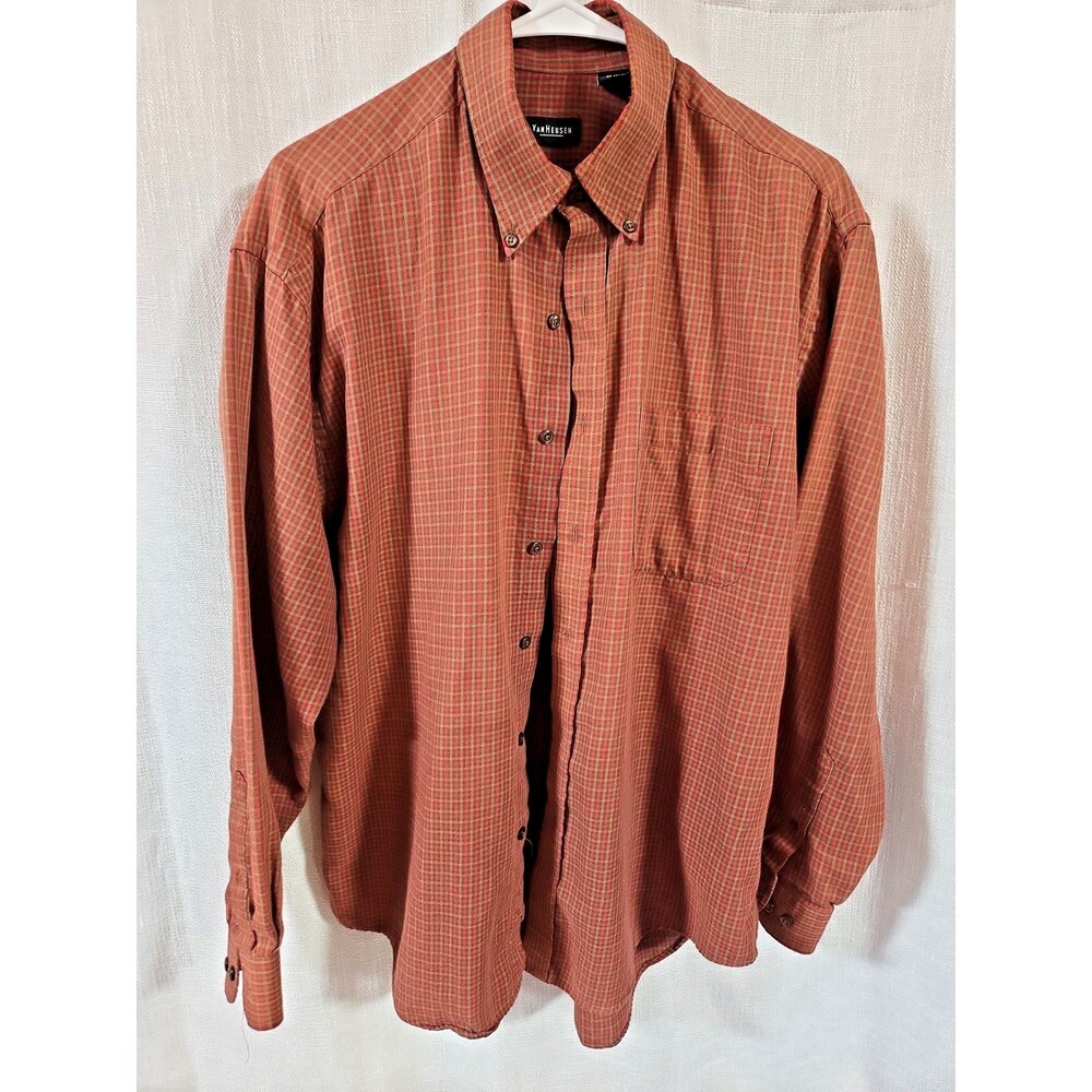 Van Heusen casual button down plaid shirt mens Medium Red/Brown Plaid Preowned